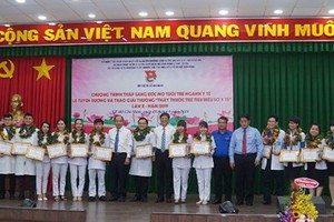 19 outstanding physicians praised