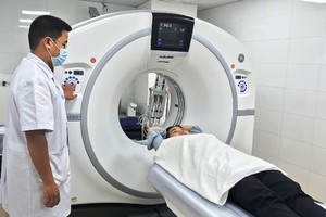 Cancer Hospital employs robots, AI in treating cancer