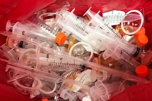 Health Minister asks hospitals to use environmentally-friendly items