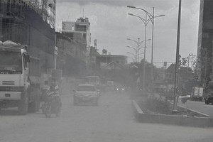 Dangerous levels of vehicle-related pollution in a road (Photo: SGGP)