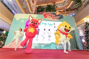 The beloved Dou-PinkFong and Baby Shark are coming to HCM City, offering local children a chance to sing and dance with the popular characters. (Photo courtesy of organiser)