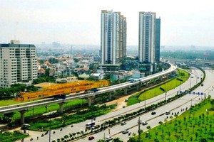 HCMC's metro line No 1 being built between Ben Thanh Market in District 1 and Suoi Tien Tourist Park in District 9. — VNS Photo