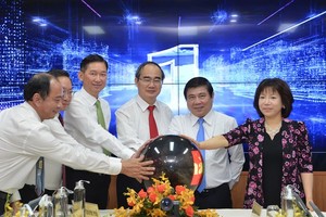 At the launch of the centers (Photo: SGGP)