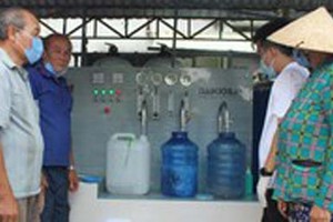 Freshwater filter system formally launched in Ben Tre Province