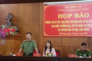 Director of Dak Nong Province Colonel Ho Van Muoi at the press brief (Photo: SGGP)