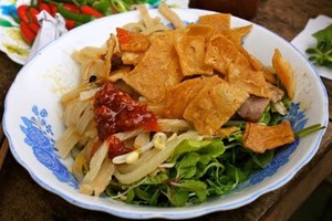 “Cao lau” rice noodles are a speciality of Hoi An ancient town in central Vietnam. (Photo: VNA)