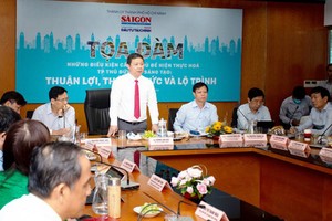 The discussion ‘Necessary & Sufficient Conditions to Form an Innovative Thu Duc City: Advantages – Disadvantages – Route’. (Photo: SGGP)