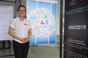 The 32-year-old female scientist is given the 2020 Young Research Prize ( Photo: SGGP)