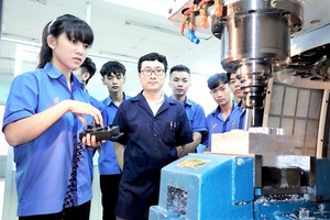 Students in Ly Tu Trong College are in their practice lesson. (Photo: SGGP)