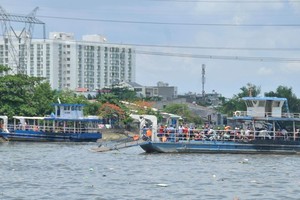 HCMC imposes tough penalty on illegally-operated ferries