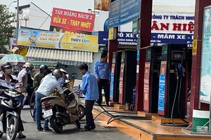 Consumption of E5 bio-fuel falls dramatically (Photo: SGGP)