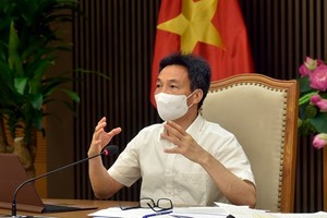 Deputy PM Dam urges HCM City to use technology to fight virus