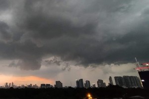 Rains to batter My Dinh Stadium tonight when World Cup match takes place