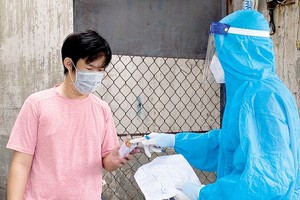 Prime Minister requires HCMC to supply enough goods, meet increasing demand