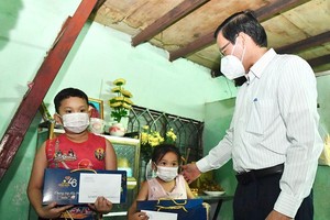 HCMC authorities to have special policies for kids orphaned by Covid-19