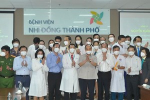 President Nguyen Xuan Phuc visits City Children's Hospital