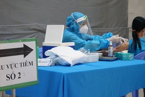 HCMC plans Covid vaccines for kids aged 12-17 by end of October