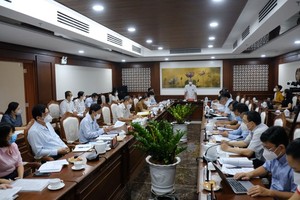 HCMC continues to support severe patients, members of poor households