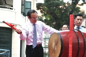 HCMC leaders attend new school year opening ceremony