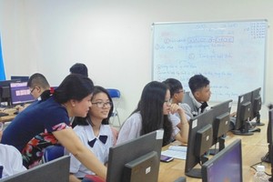 HCMC starts teaching informatics as per international standards 