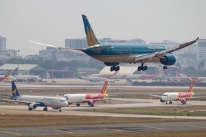 Five airports temporarily close due to typhoon Noru