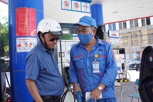 HCMC-based Petrolimex fuel filling stations operate around clock