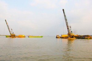 Construction project investors in Mekong Delta struggling to find sand supply