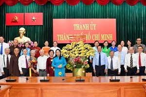 HCMC acknowledges contribution of people from every walk of life