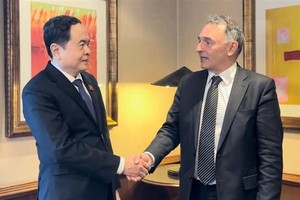 Vietnam seeks stronger partnership with Spain