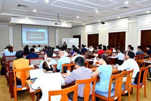 Listed firms failing to report emissions may receive penalty points from HoSE 