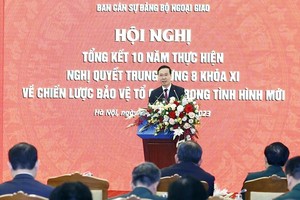 President applauds diplomatic sector's contributions to Fatherland safeguarding