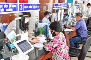 2,304 civil servants removed to other positions in city's corruption fight