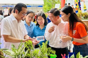 HCMC’s District 10 determined to say no to non-degradable plastic bags