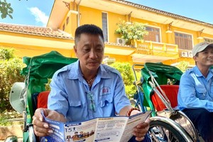 Motorcycle taxi drivers want to participate in social insurance to have pensions