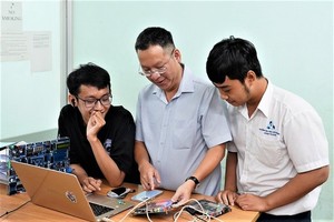 Vietnam should have national strategy for IC human resource training 
