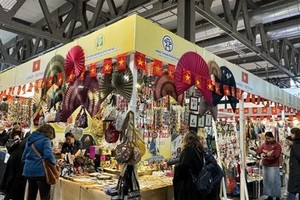 Vietnam attends international craft exhibition in Italy 