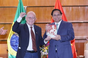 Brazilian scholar lauds Vietnamese Party’s leadership