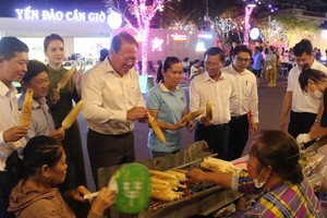 HCMC has one more new food street, walking street