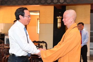 HCMC leaders wish Happy New Year to Patriarch of Vietnam Buddhist Sangha