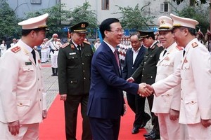 President asks guard, mobile police forces to maintain combat readiness