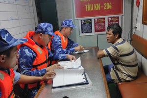 Two ships carrying nearly 200,000 liters of smuggled oil detected