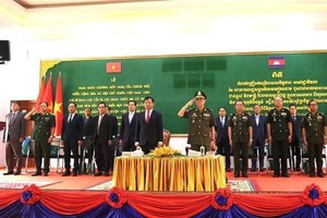 Cambodia honours officers, officials in search for Vietnamese fallen soldiers