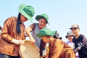 Local and international tourists interested in rural tourism in Central region