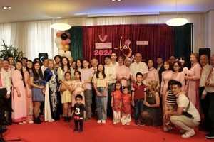 Vietnamese language class opens in German city