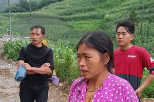 Minister praises police officer saving people from a flood