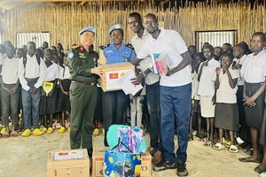 Vietnamese police bring joy to South Sudanese students