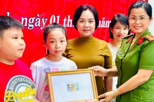 Some 25,000 ID card applications received in 6 days in HCMC