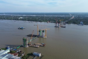 Construction projects in Mekong Delta: Facing sand shortages, capital constraint