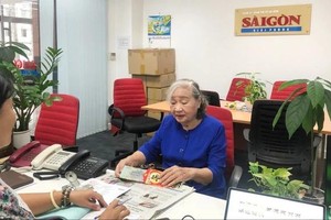 Students, soldiers, and retirees in HCMC donate savings to help typhoon victims