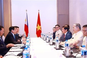 Vietnamese Prime Minister meets with Philippine President in Vientiane